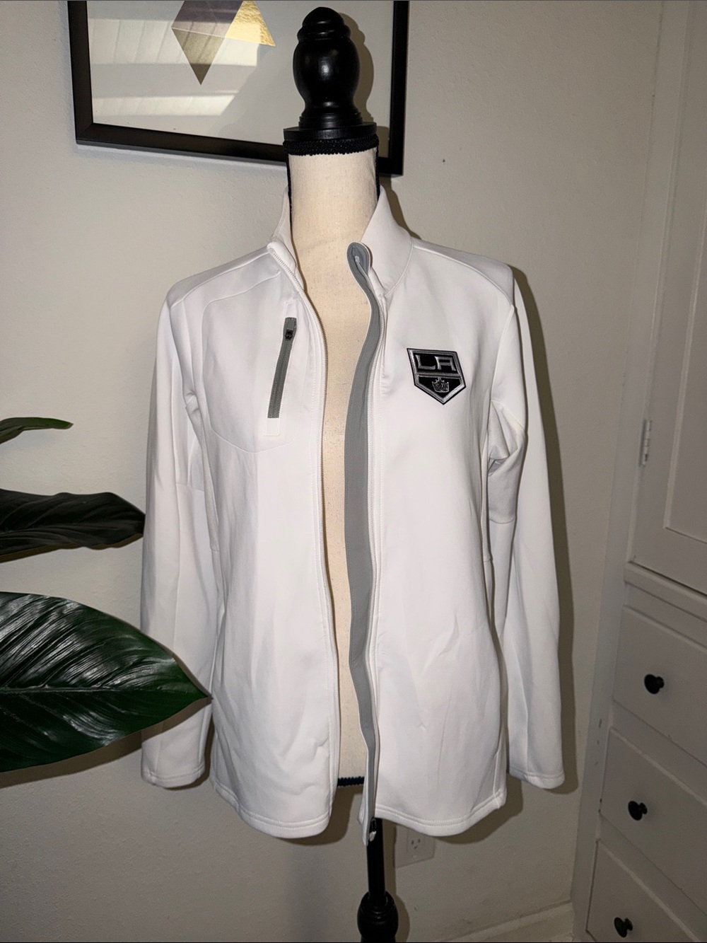 LA Kings White Zip-Up Hockey sporty Jacket